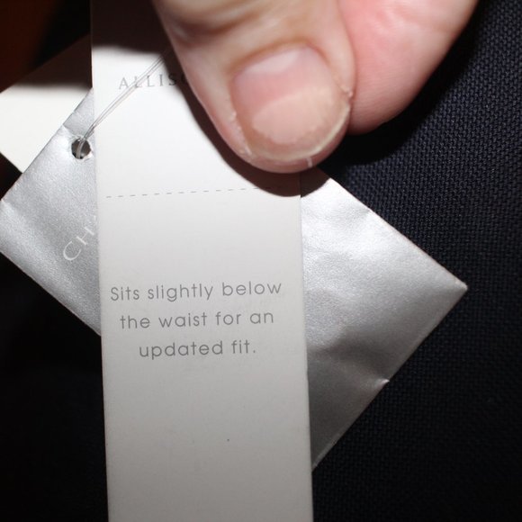 Charter Club Alison Fit Cropped Pant Button Hem NWT Navy Size 10 - Picture 5 of 13